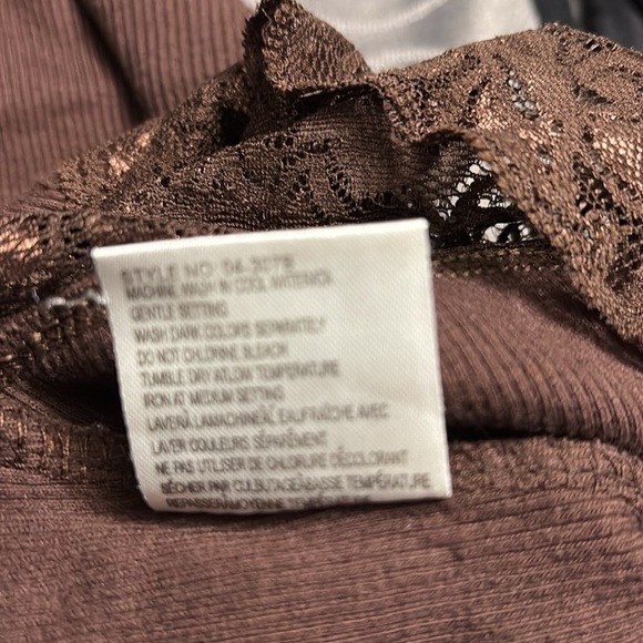 4/$20 Streetwear Society long brown tank top, with lace trim, size Large/ layer - Picture 5 of 6